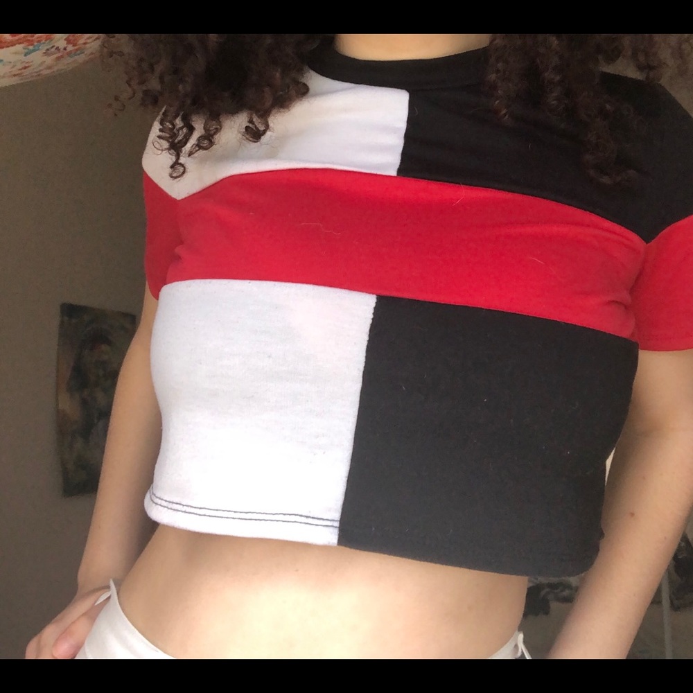 ❤️🖤🤍 Crop Top ❤️🖤🤍